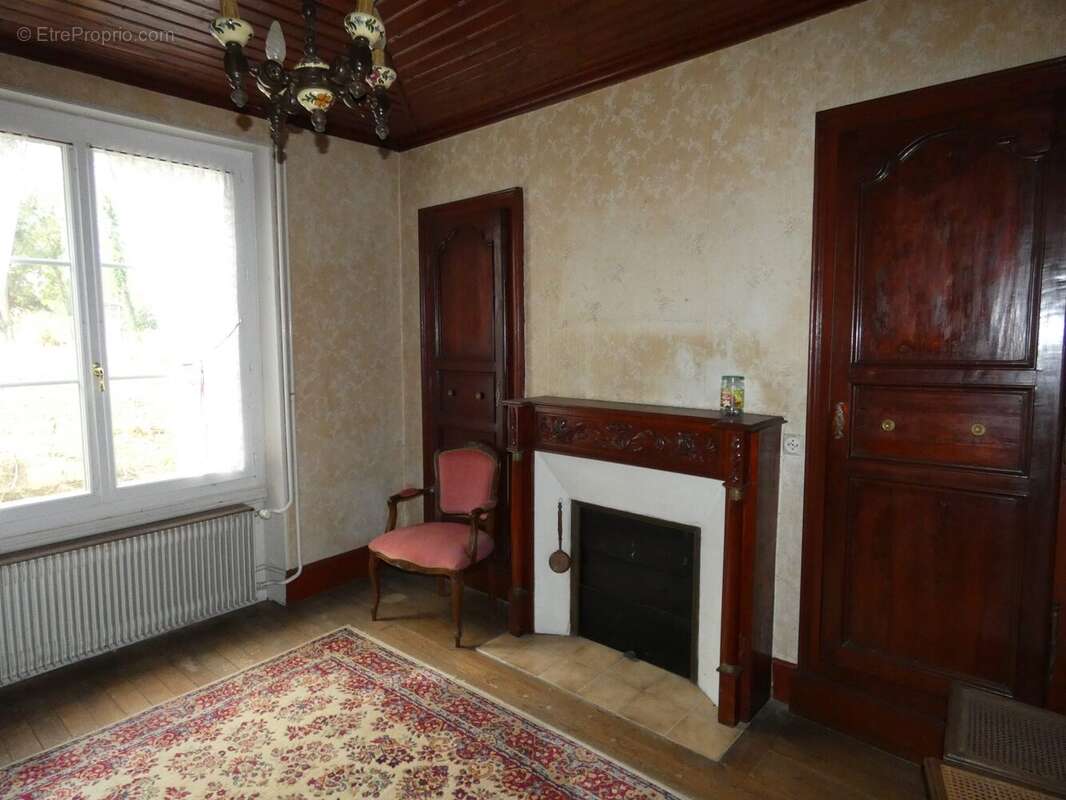 Maison 110 m² à Chantelle  - photo 6