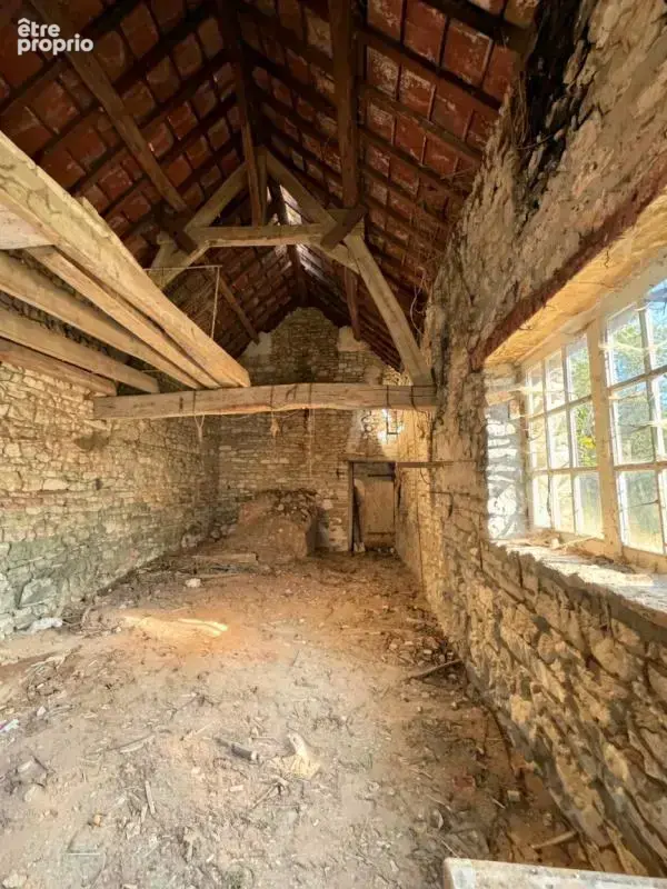 BEYNES (78) - Grange 40m² au sol à aménager - photo 4