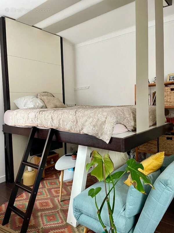 Appartement à PARIS-20E