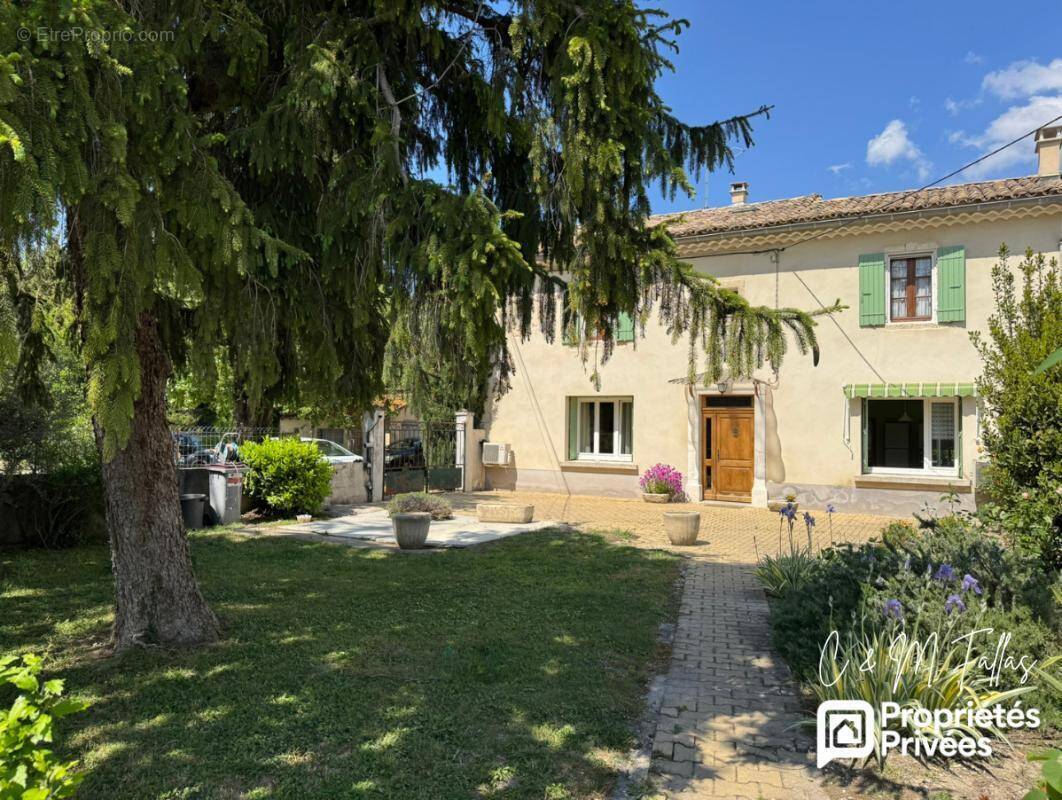 Maison à BOLLENE