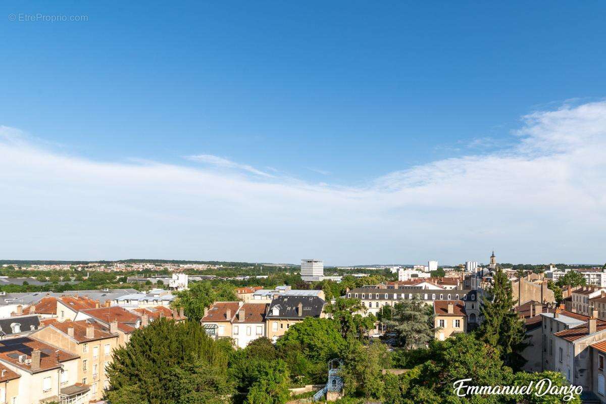Nancy – Appartement traversant 110 m² – 3 chambres – Dernier étage avec ascenseur - photo 16