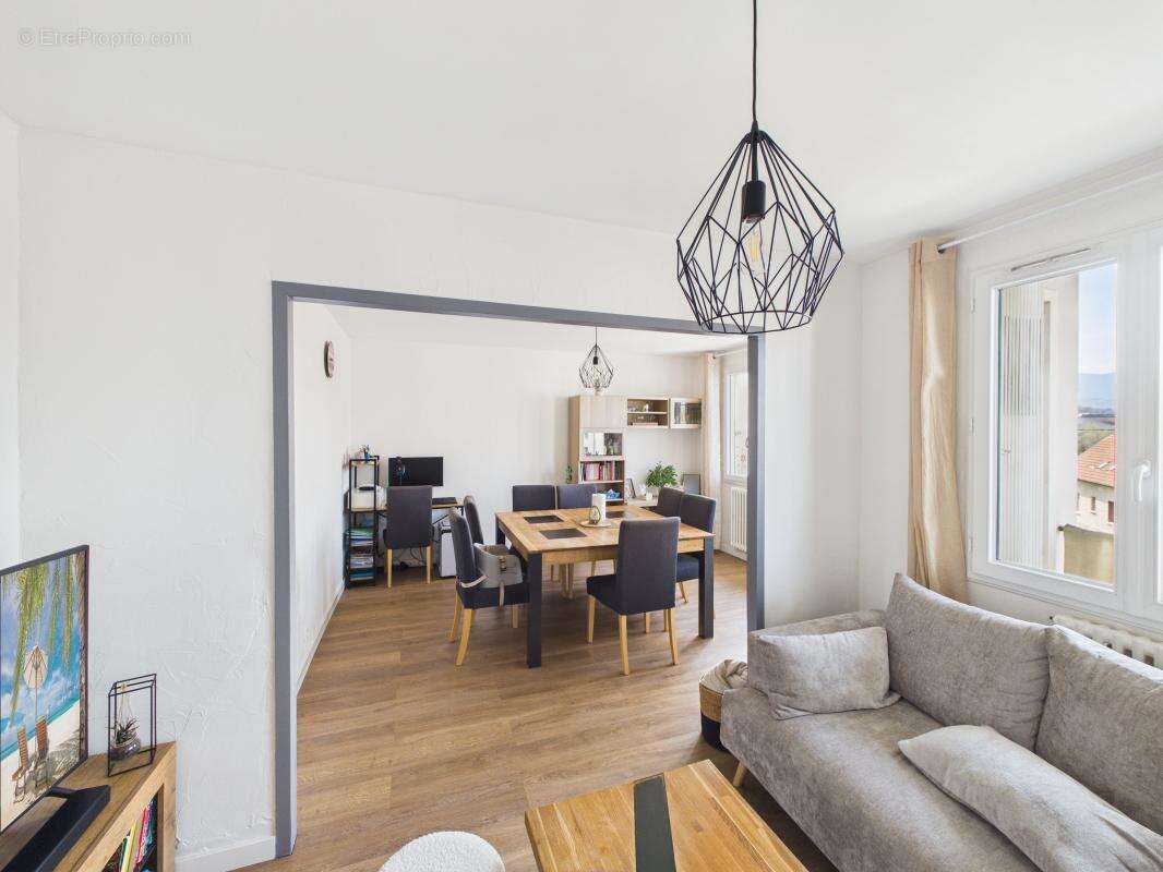 Appartement à BARBERAZ
