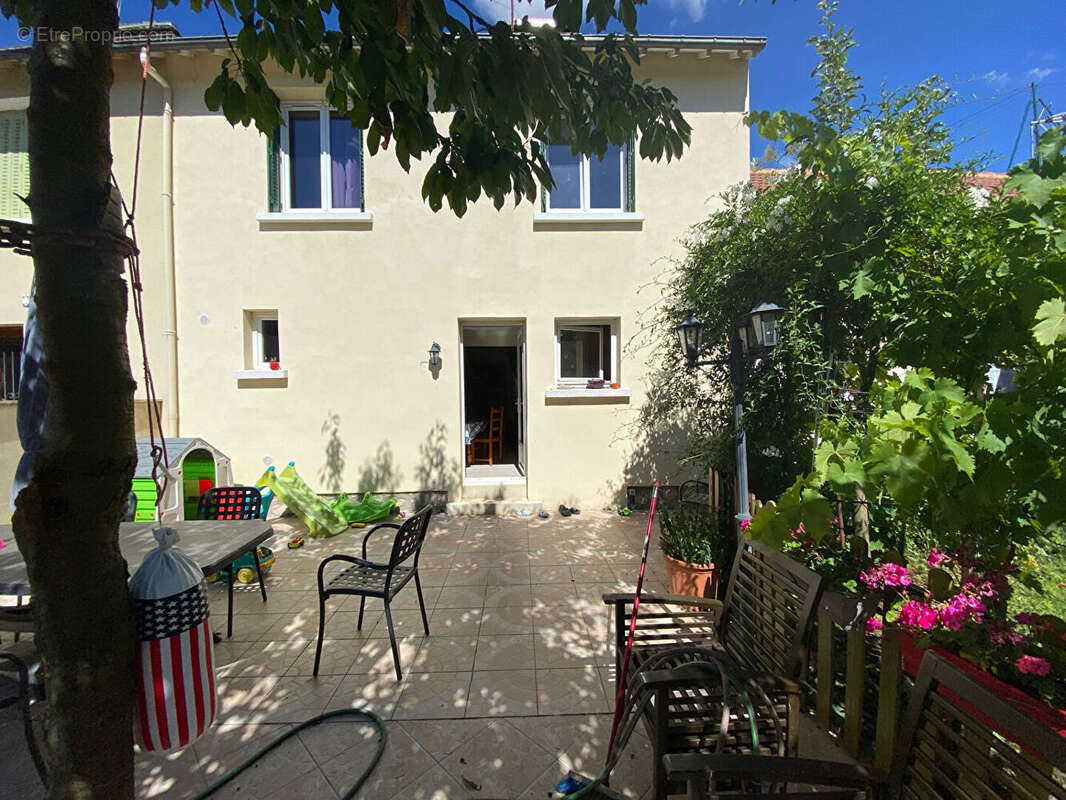 Maison à MANTES-LA-JOLIE