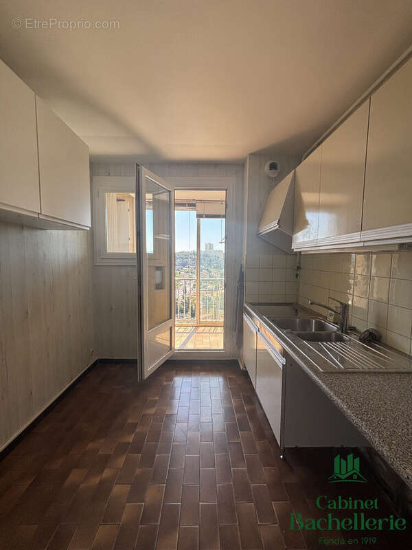 Appartement à MARSEILLE-13E