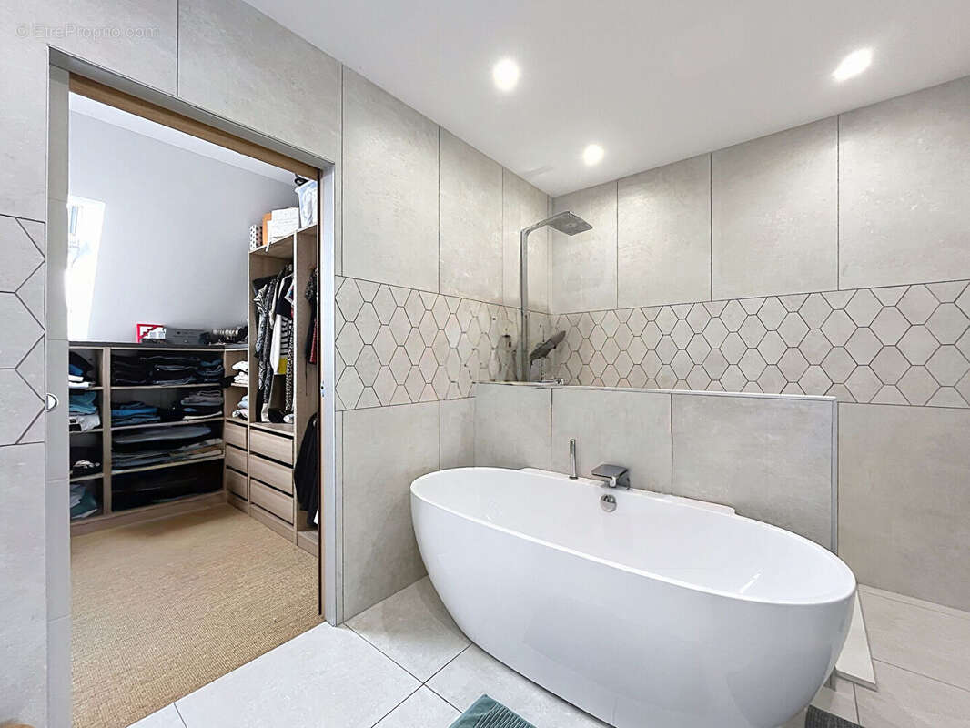 Maison à SAINT-MELOIR-DES-ONDES