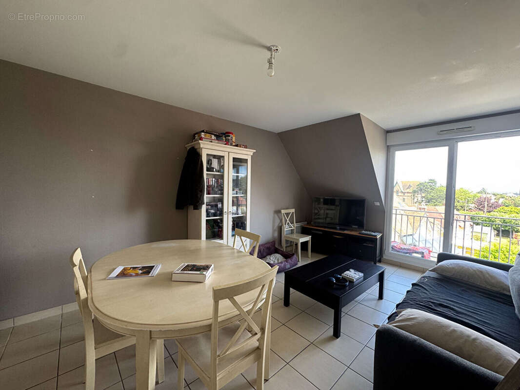Appartement à OUISTREHAM