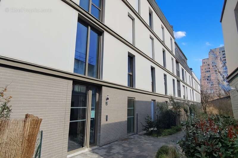 Appartement à COLOMBES