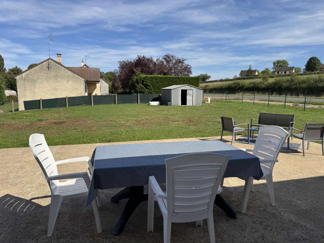 Maison à CHAUMOT