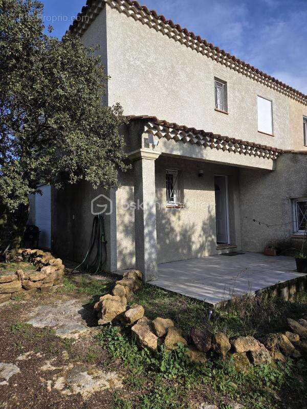 Maison à VERS-PONT-DU-GARD