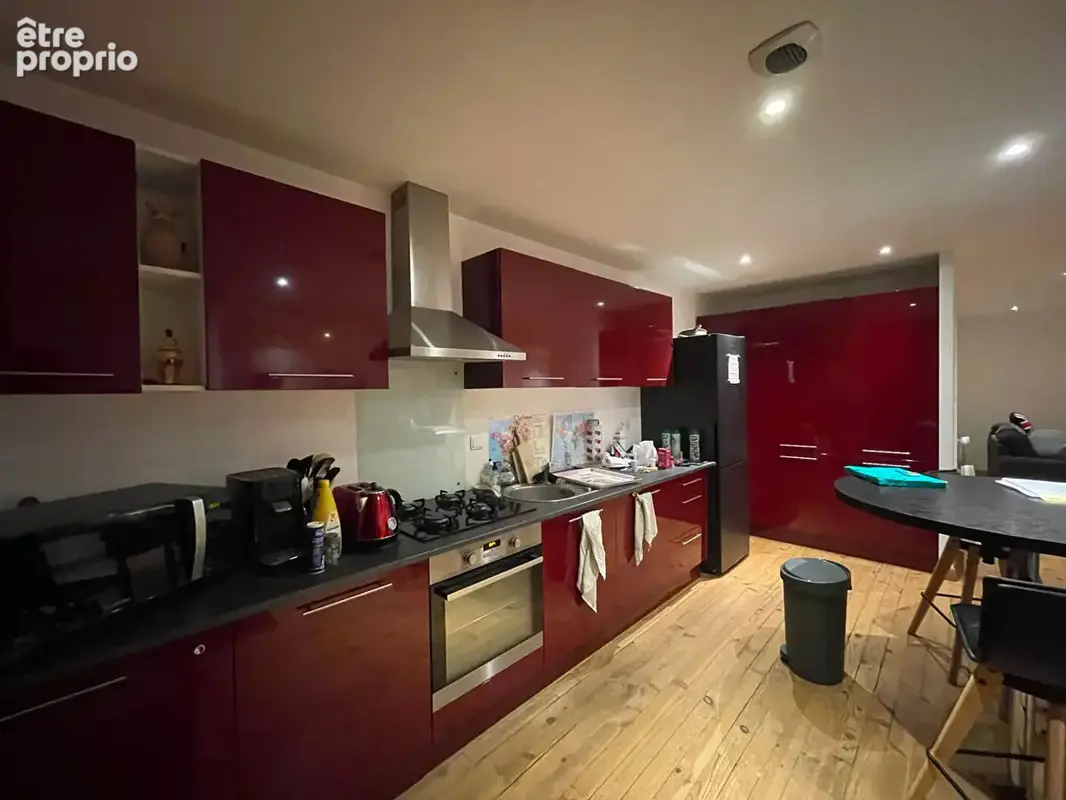 A vendre - appartement T4 de 134.75 m²  au centre-ville d'Oyonnax - photo 4