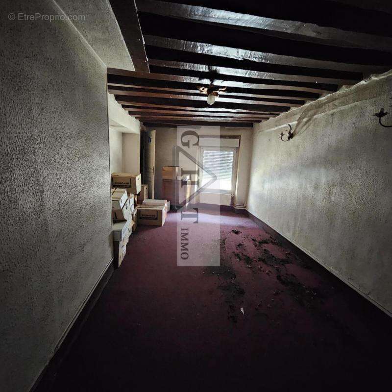 Commerce à OZOIR-LA-FERRIERE