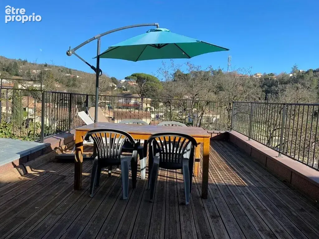 Appartement à LAMALOU-LES-BAINS