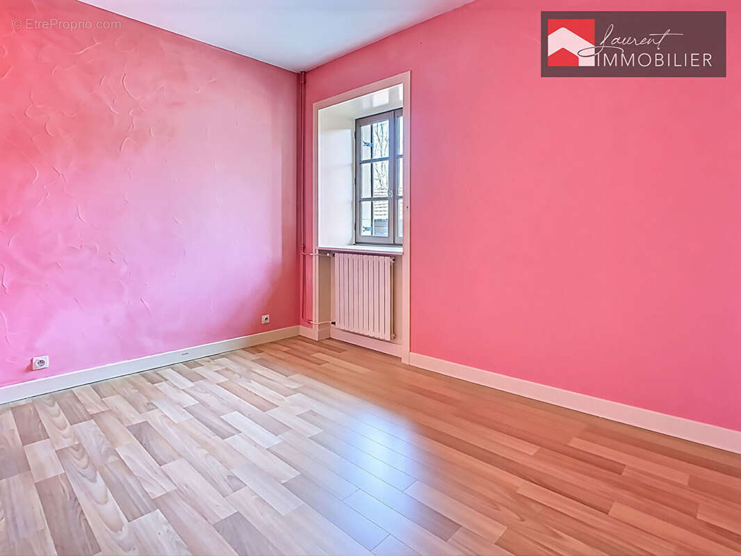 Maison à PONT-DE-VAUX