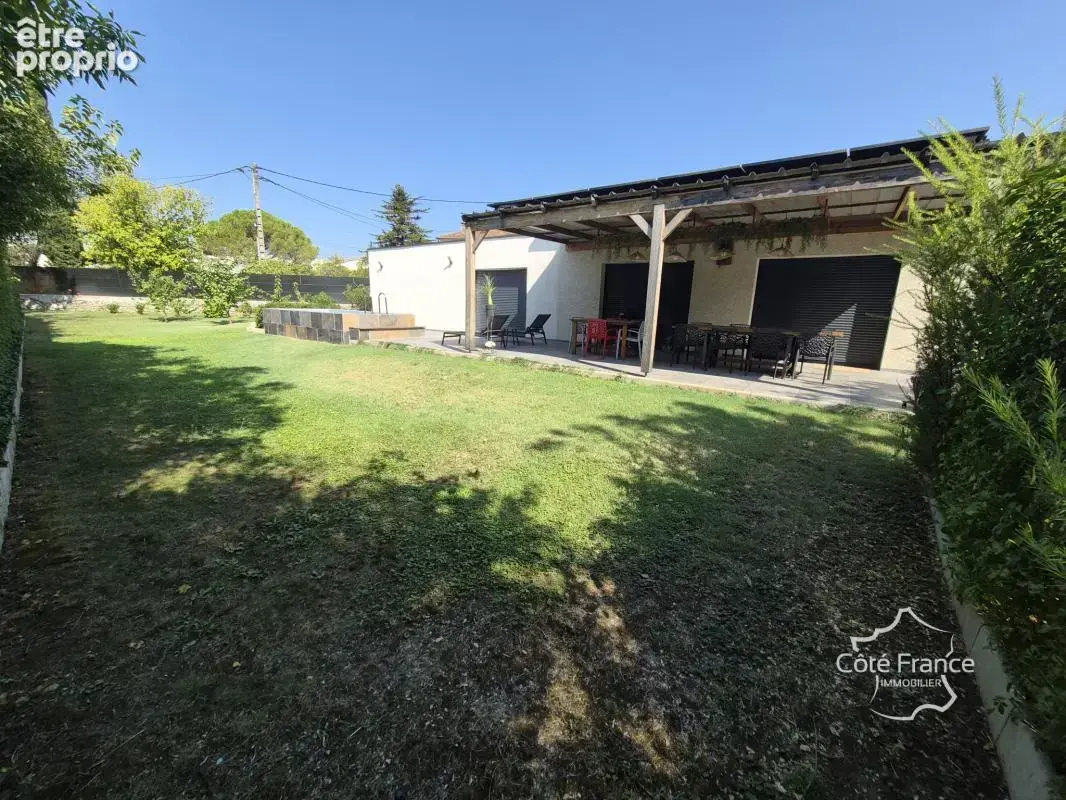 Maison très récente et de plain-pied à AUBENAS, avec beau te - photo 5