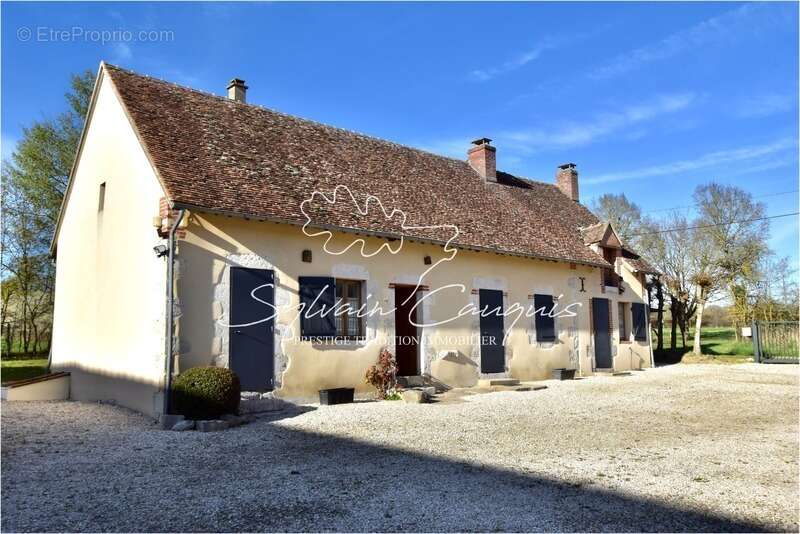 Maison à AUTRY-LE-CHATEL