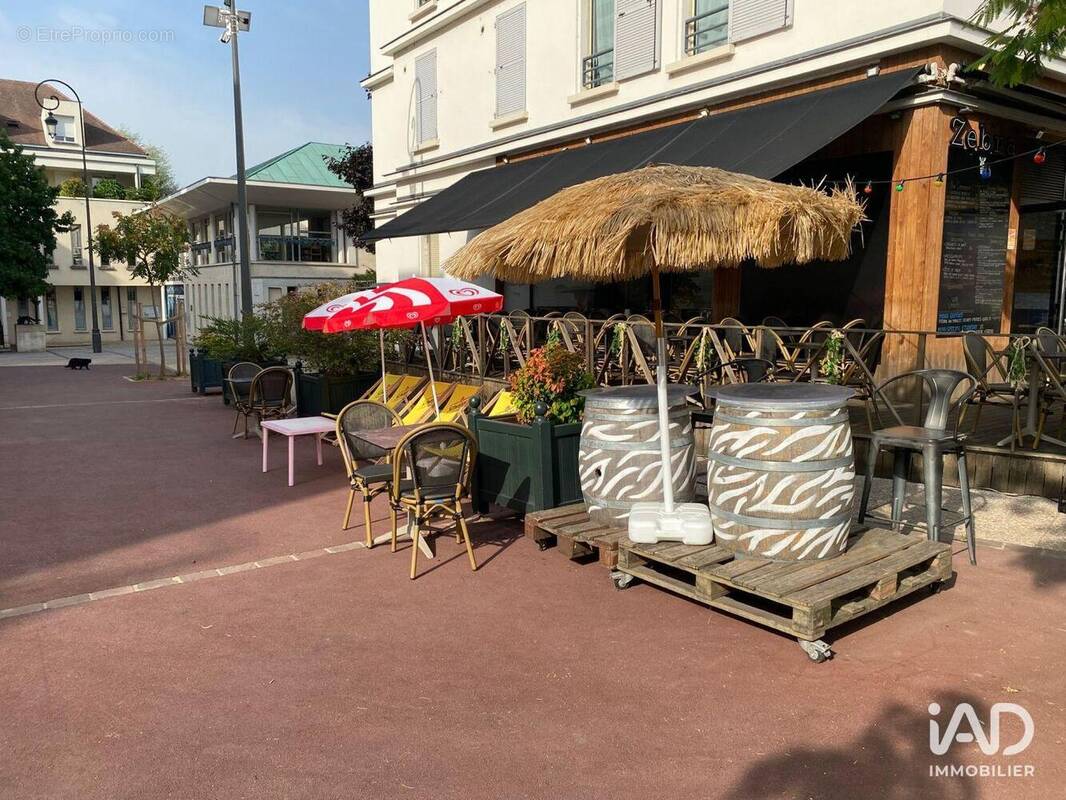 Photo 1 - Commerce à MAISONS-LAFFITTE