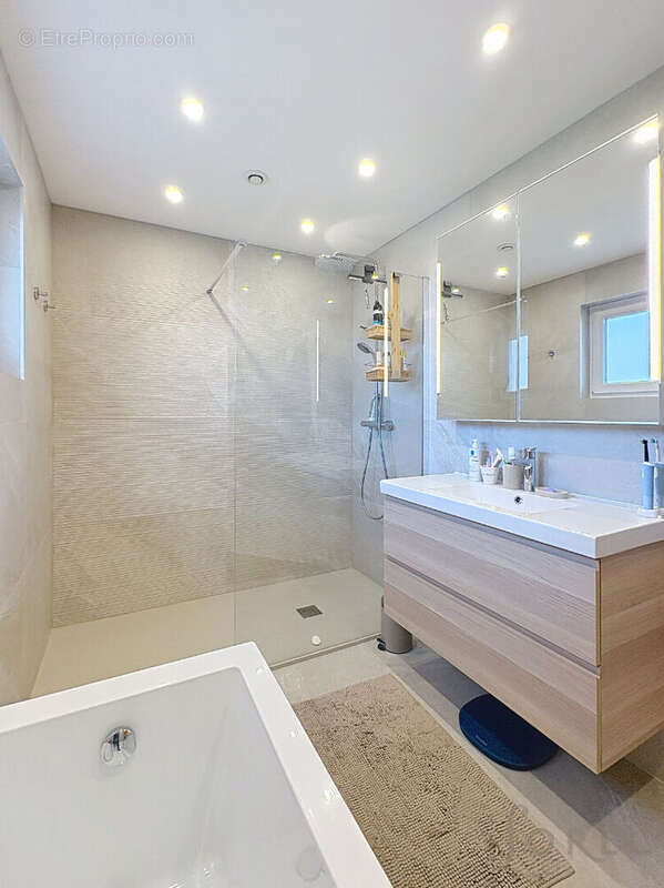 Maison à COURCELLES-SUR-NIED