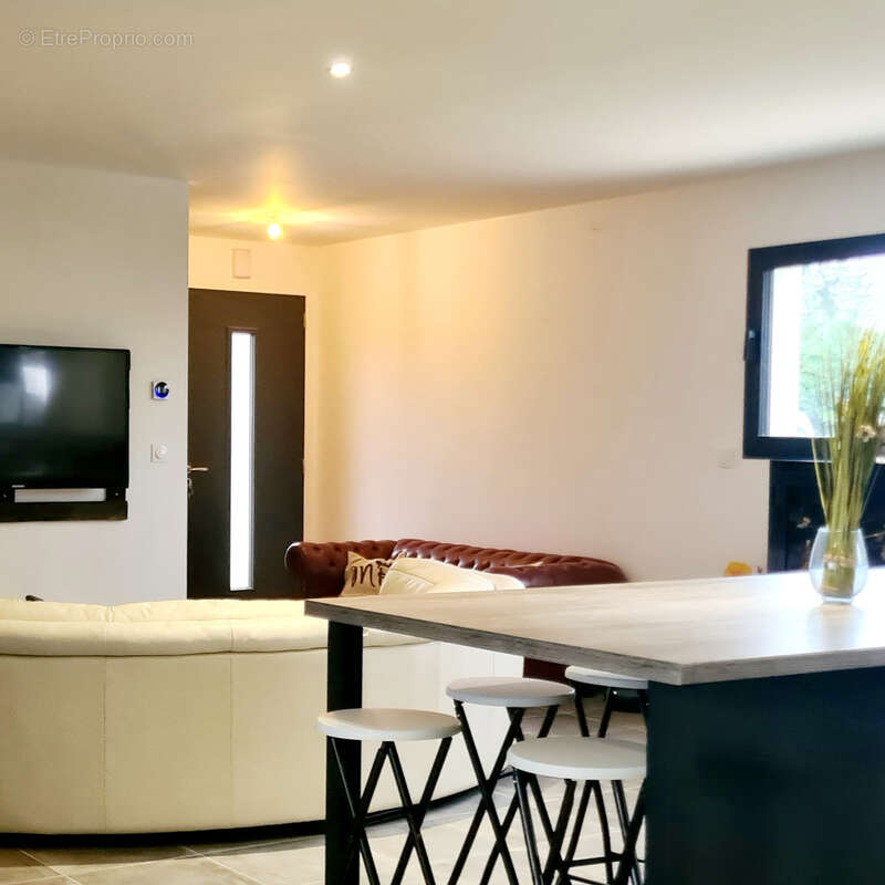 Maison à MONTPON-MENESTEROL