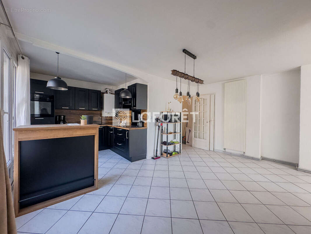 Appartement à SEYSSINET-PARISET