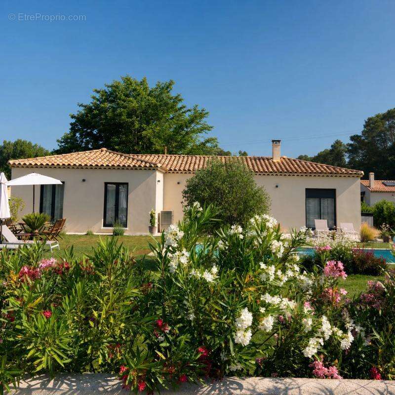 Maison de 4 pièces d'environ 100 m² à Carcès - photo 19