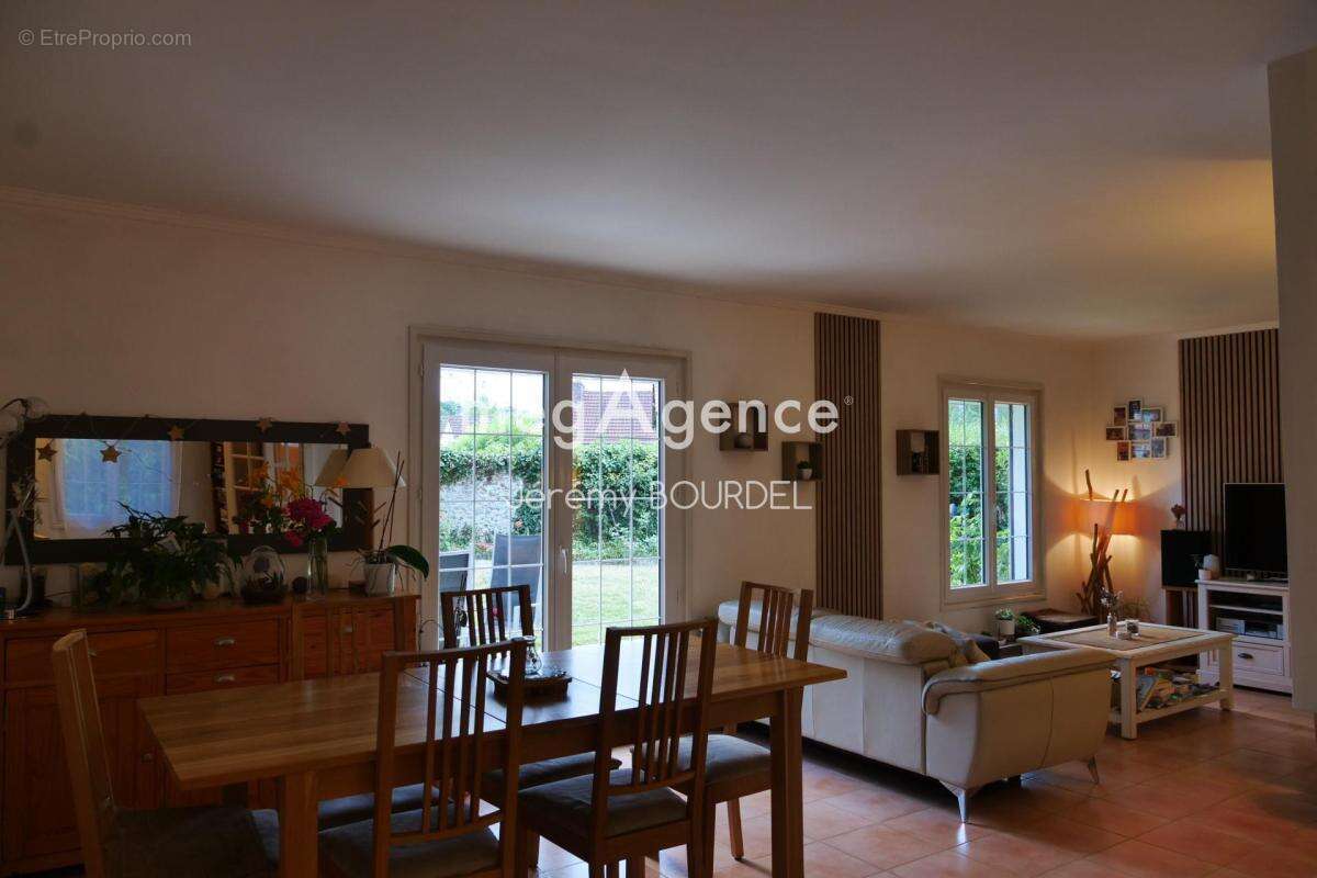 Maison familiale au cœur d'Auffargis - photo 3