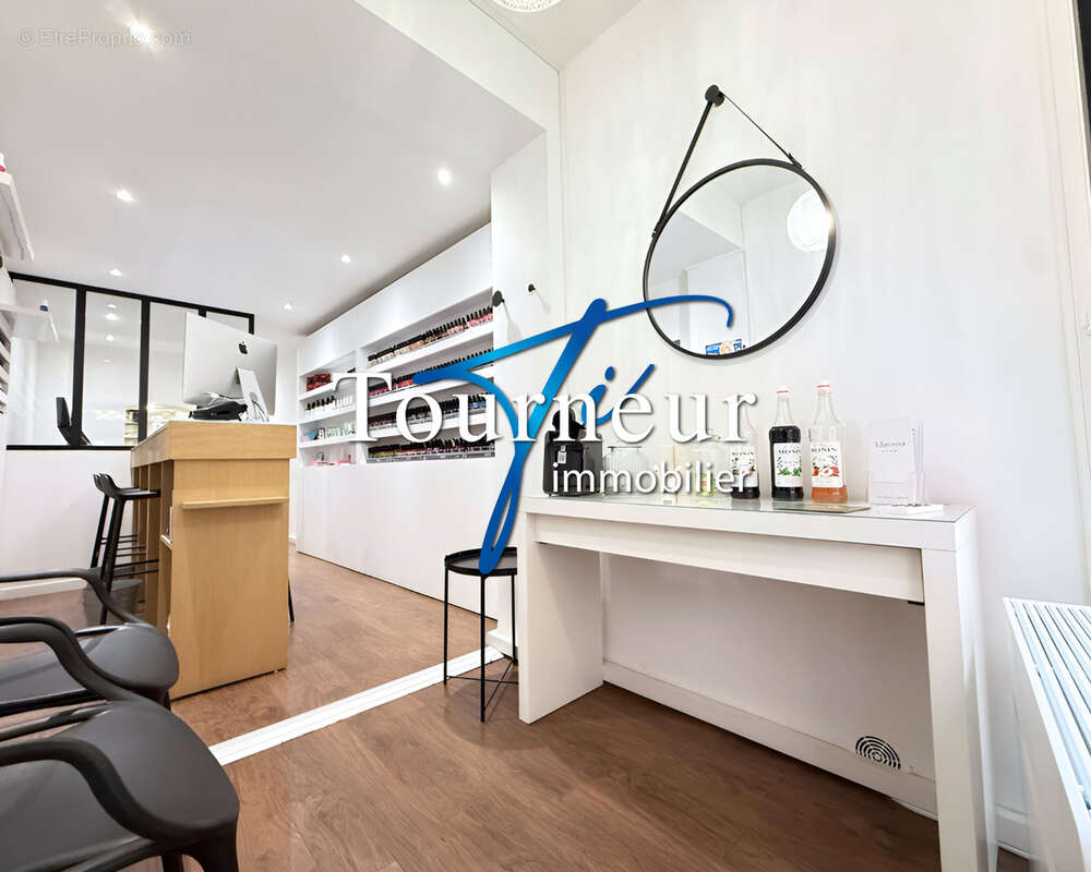 Commerce à SANARY-SUR-MER