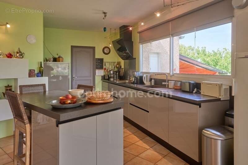 Limoux (11300) – maison d’architecte – 5 pièces – vue panoramique – piscine – garage – grand terrain clôturé - photo 6