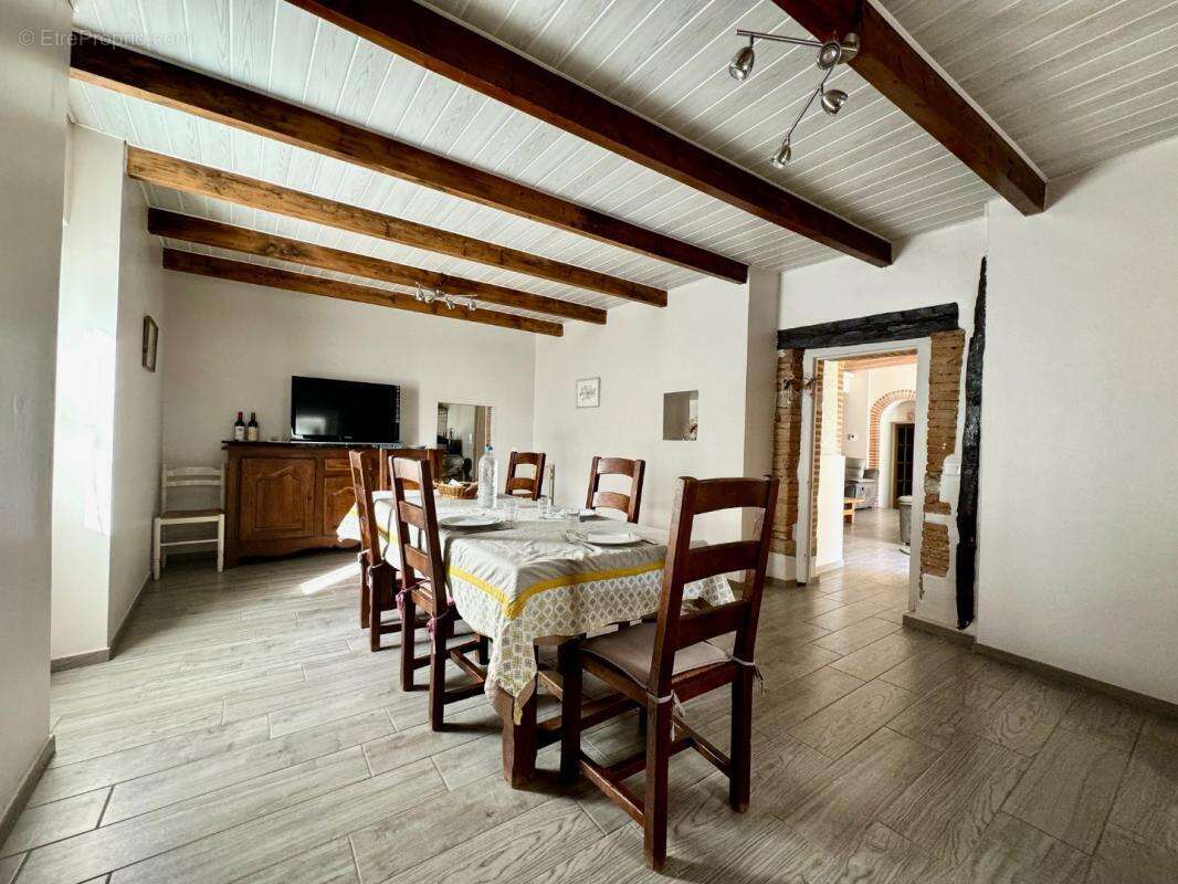 Maison à L'HONOR-DE-COS