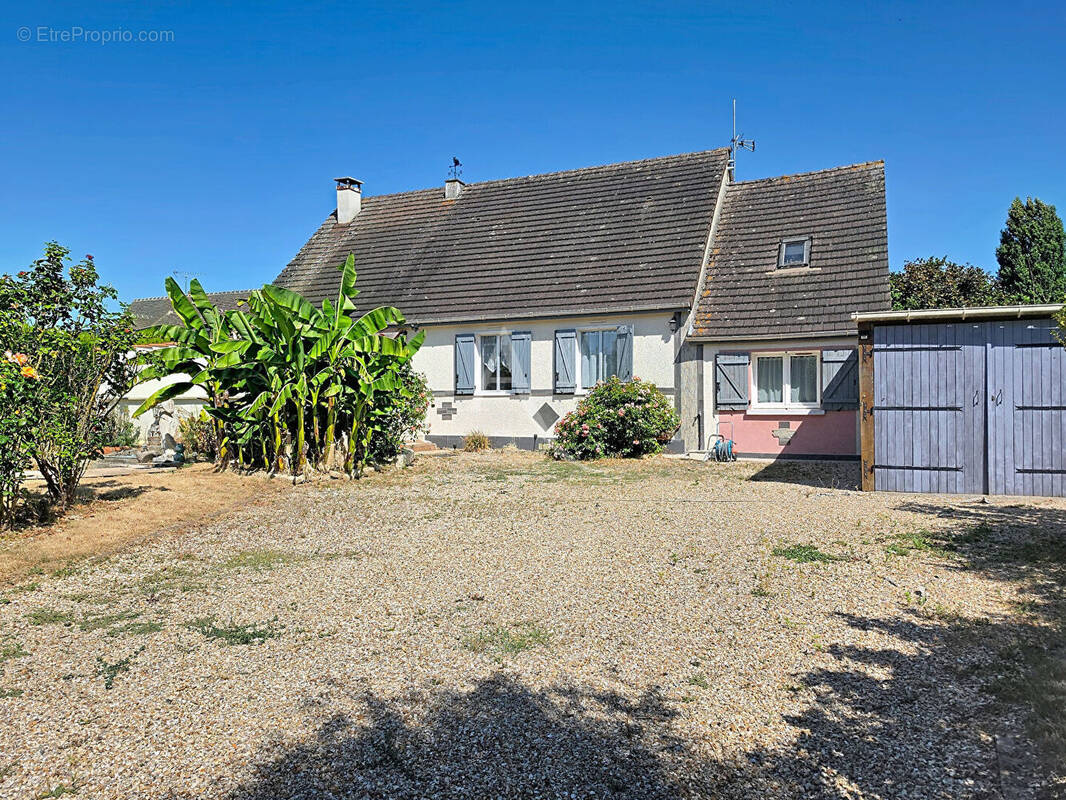 Maison à CROSVILLE-LA-VIEILLE