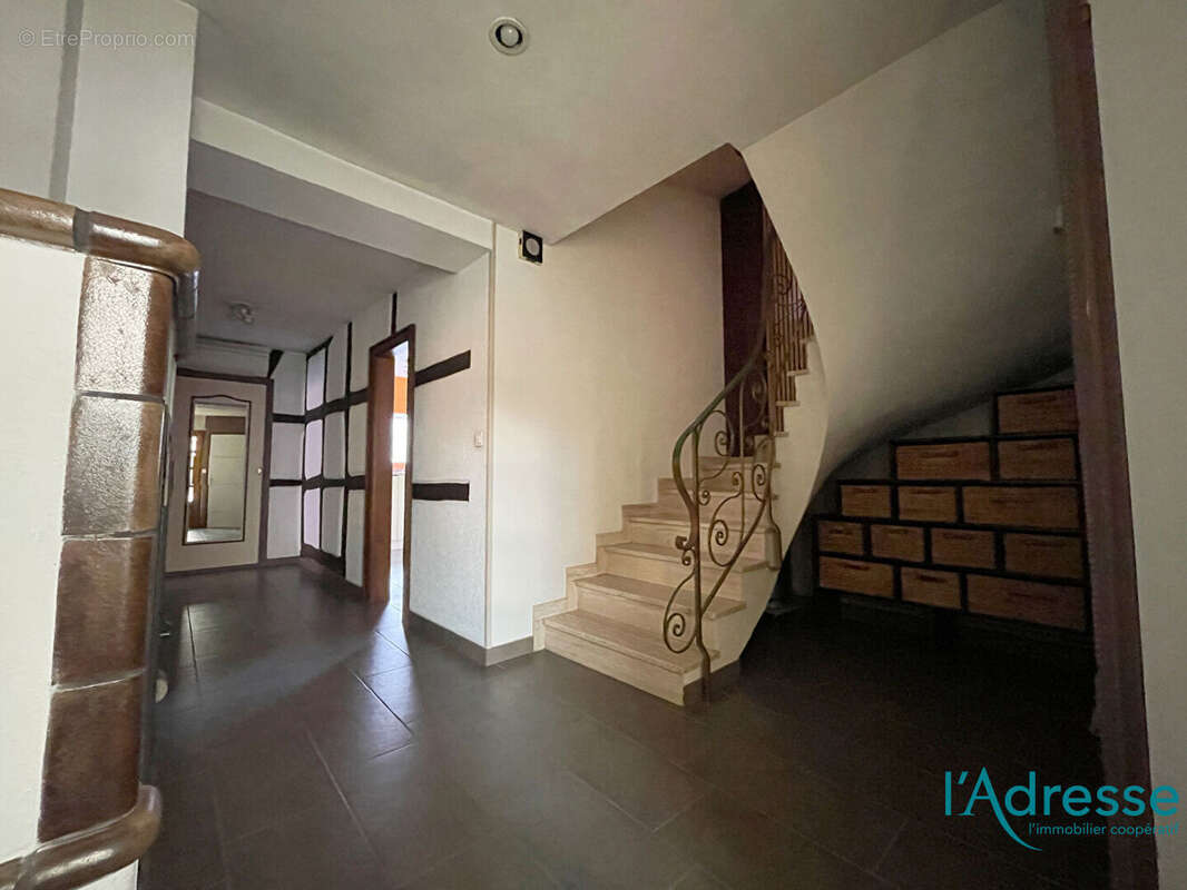 Maison à SAINTE-CROIX-EN-PLAINE