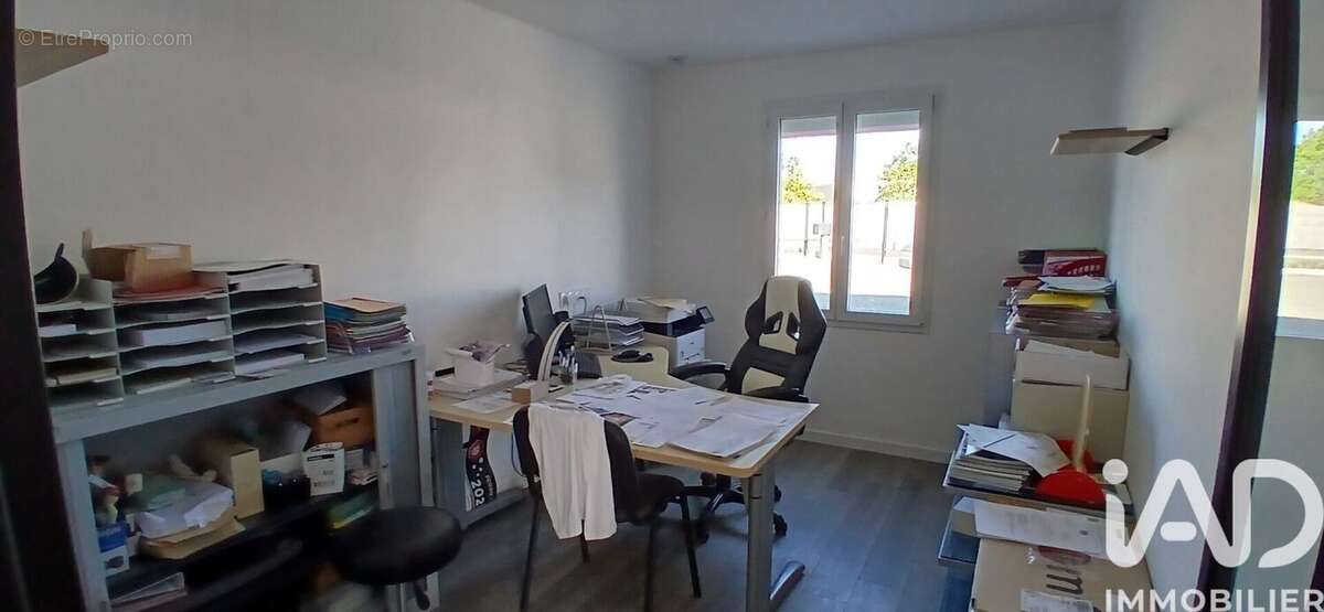 Appartement 385 m² à Bazoges-En-Paillers  - photo 7