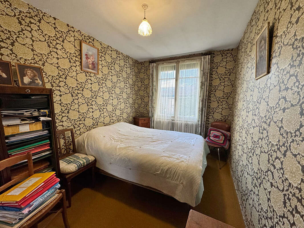 Maison à BRICQUEBEC