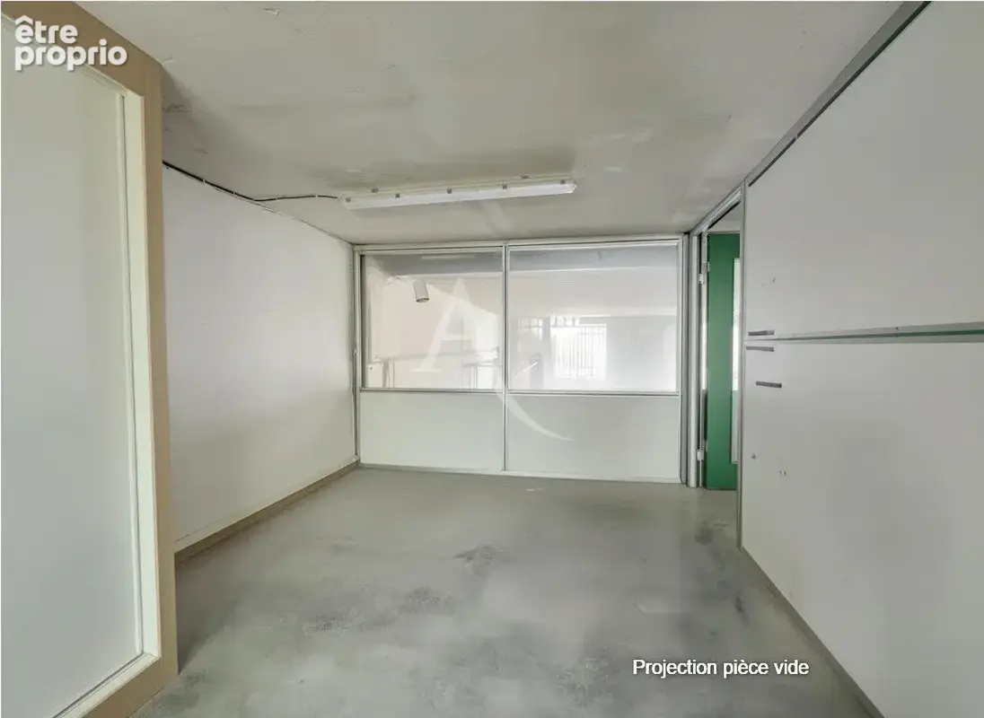 Local d'activité à transformer en loft de 70 m2 - photo 8