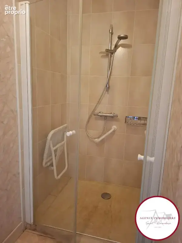 Maison de plain-pied Ainay Le Chateau 03 - photo 14