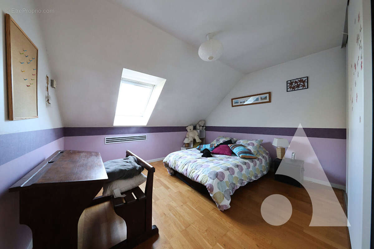 Maison à SAINT-PIERRE-DU-PERRAY