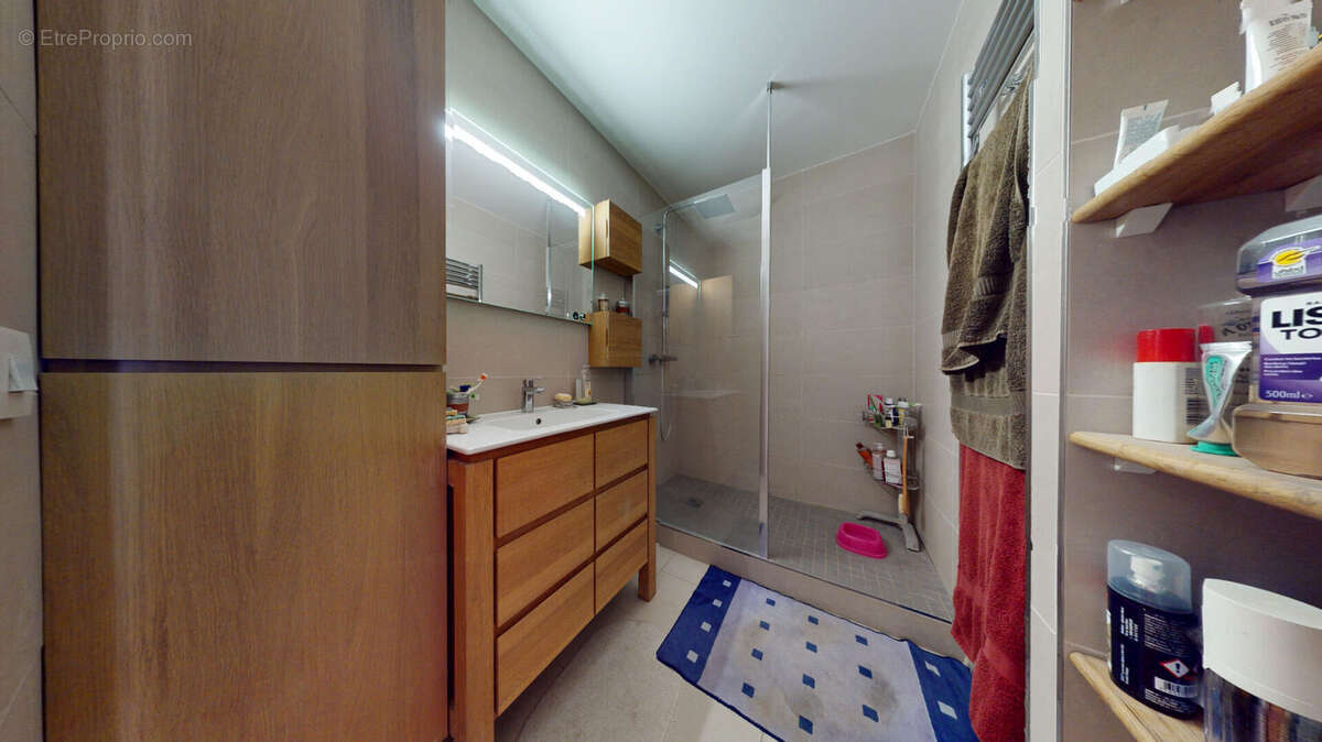 Appartement à PARIS-19E