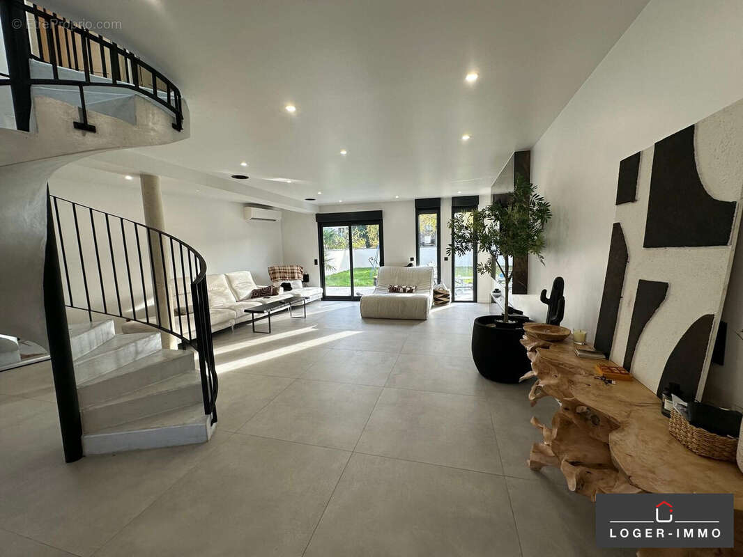 Maison à AULNAY-SOUS-BOIS