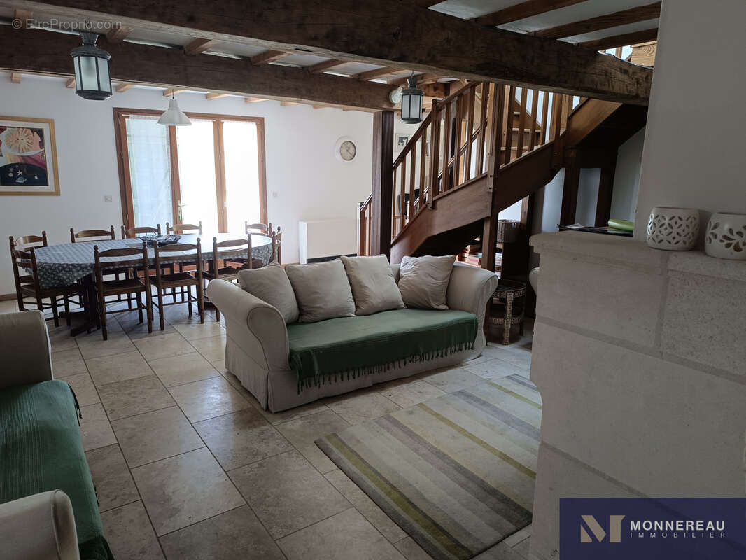 Maison à MORTAGNE-SUR-GIRONDE