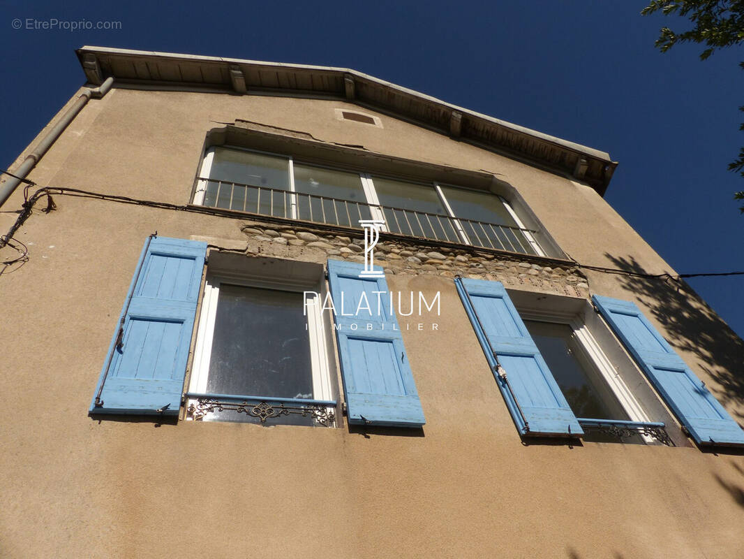 Appartement à LES MEES