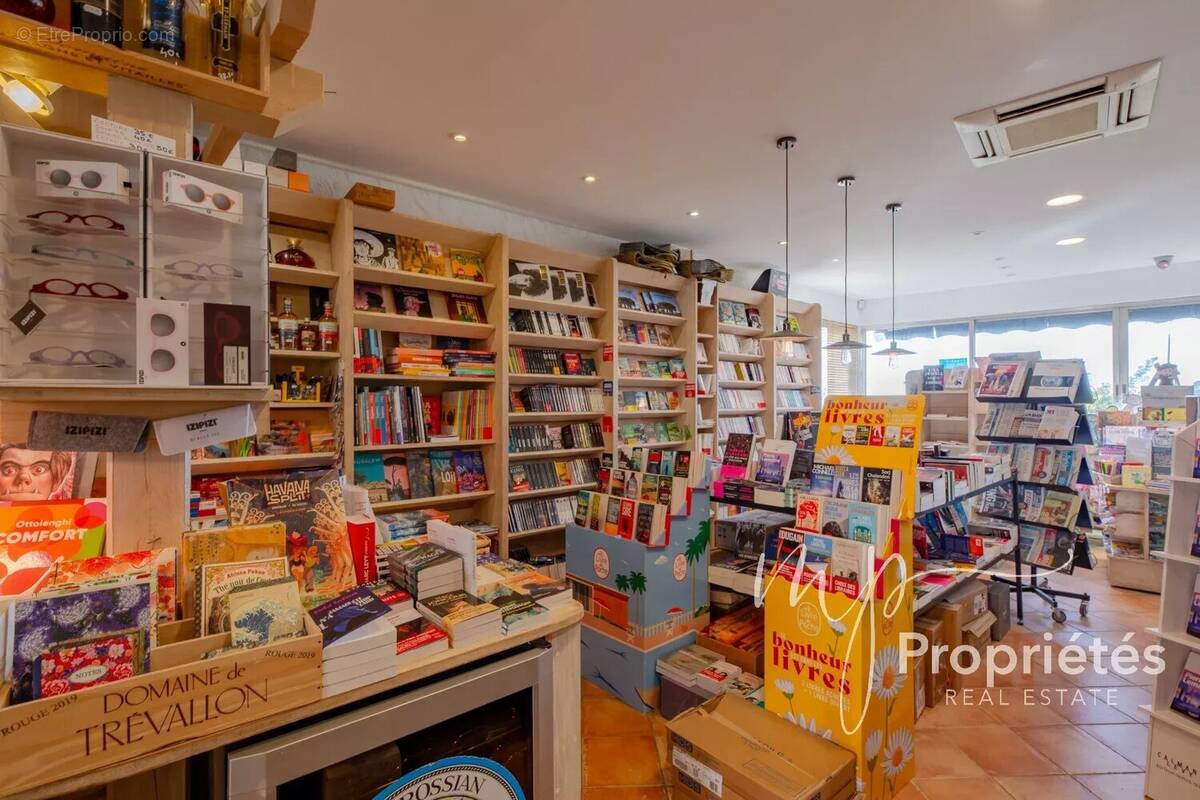 Commerce à RAYOL-CANADEL-SUR-MER