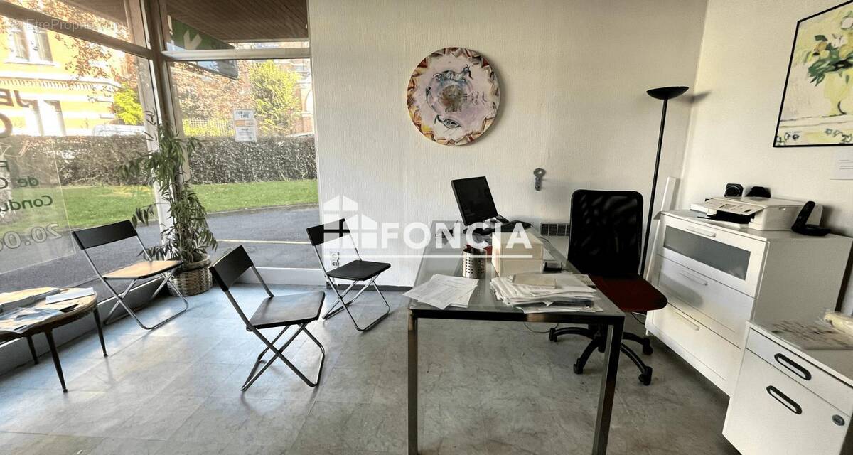 Commerce à LA MADELEINE