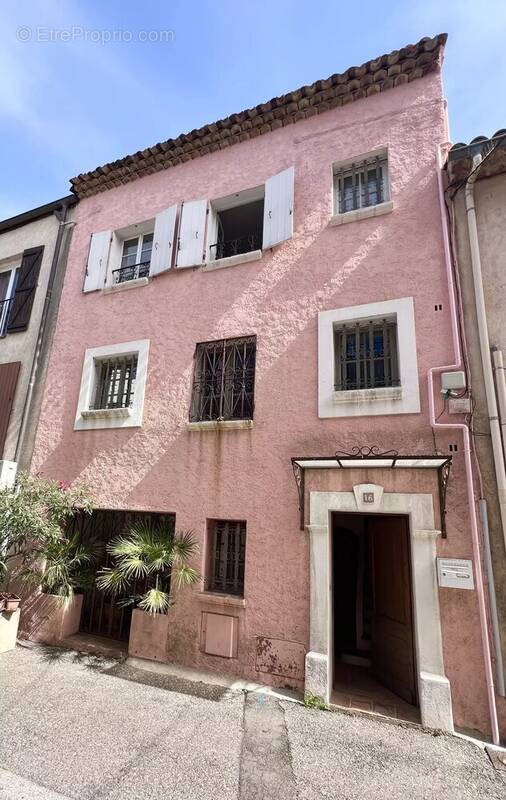 Appartement à COGOLIN