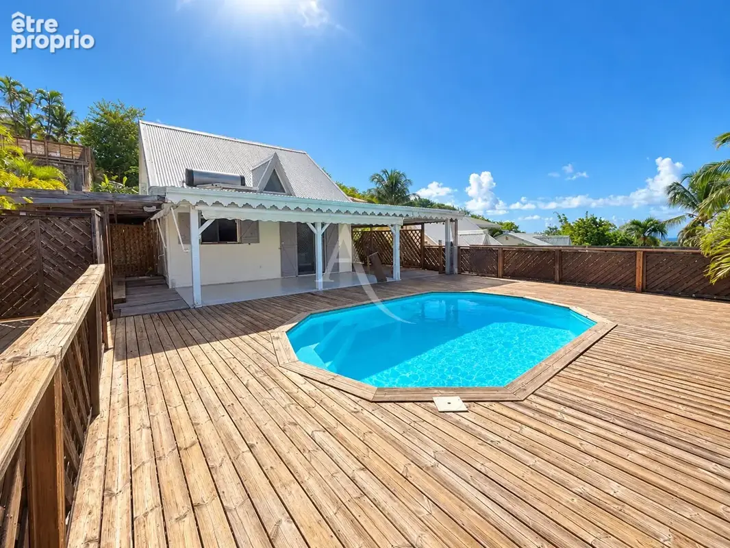En exclusivite: maison f5 +t2 riviere salée vue mer. - photo 2