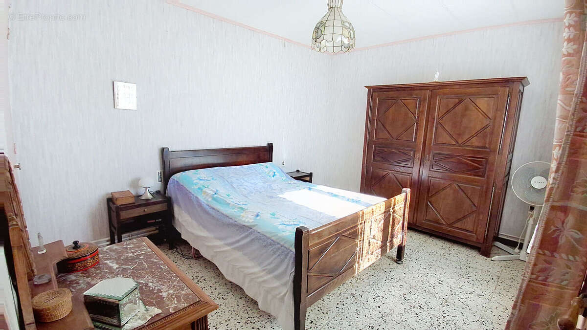 Maison à LES ANGLES