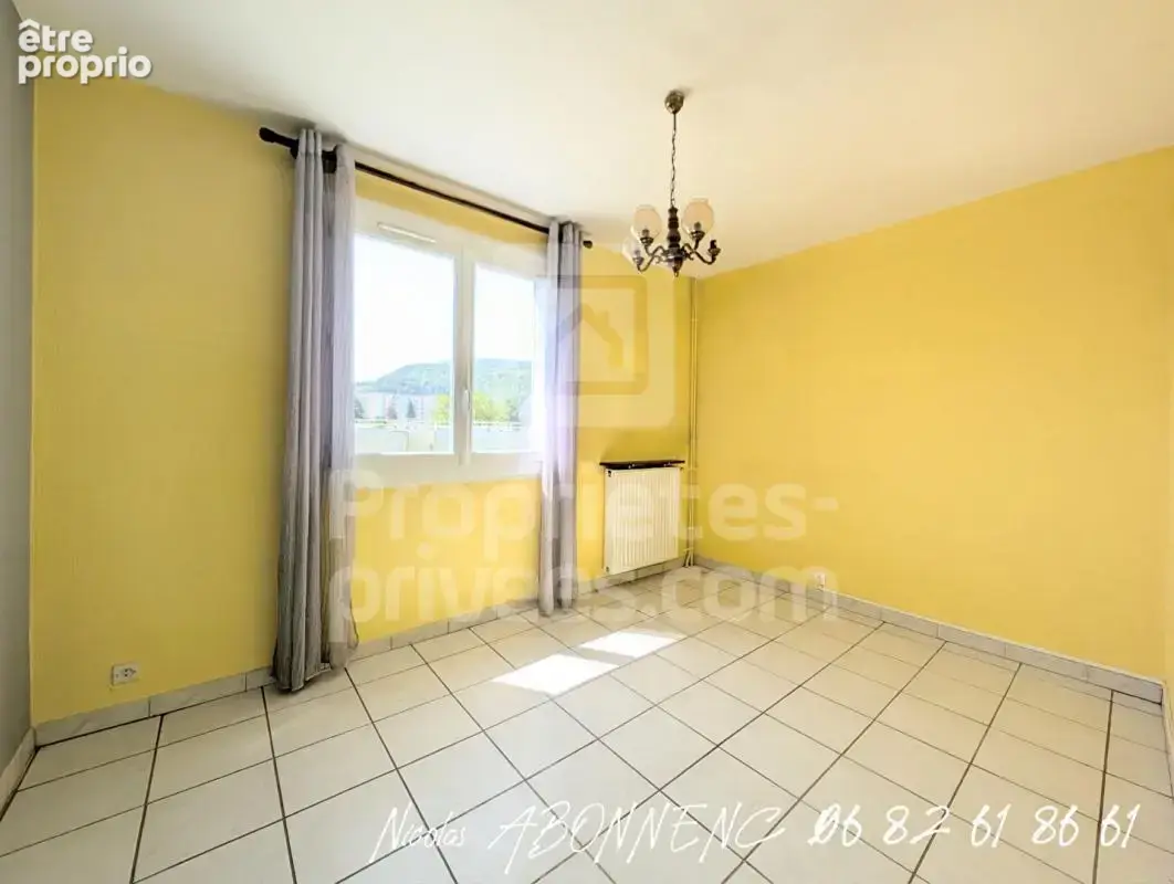 Appartement Fontaine 4 pièce(s) 61.62 m2 - photo 9