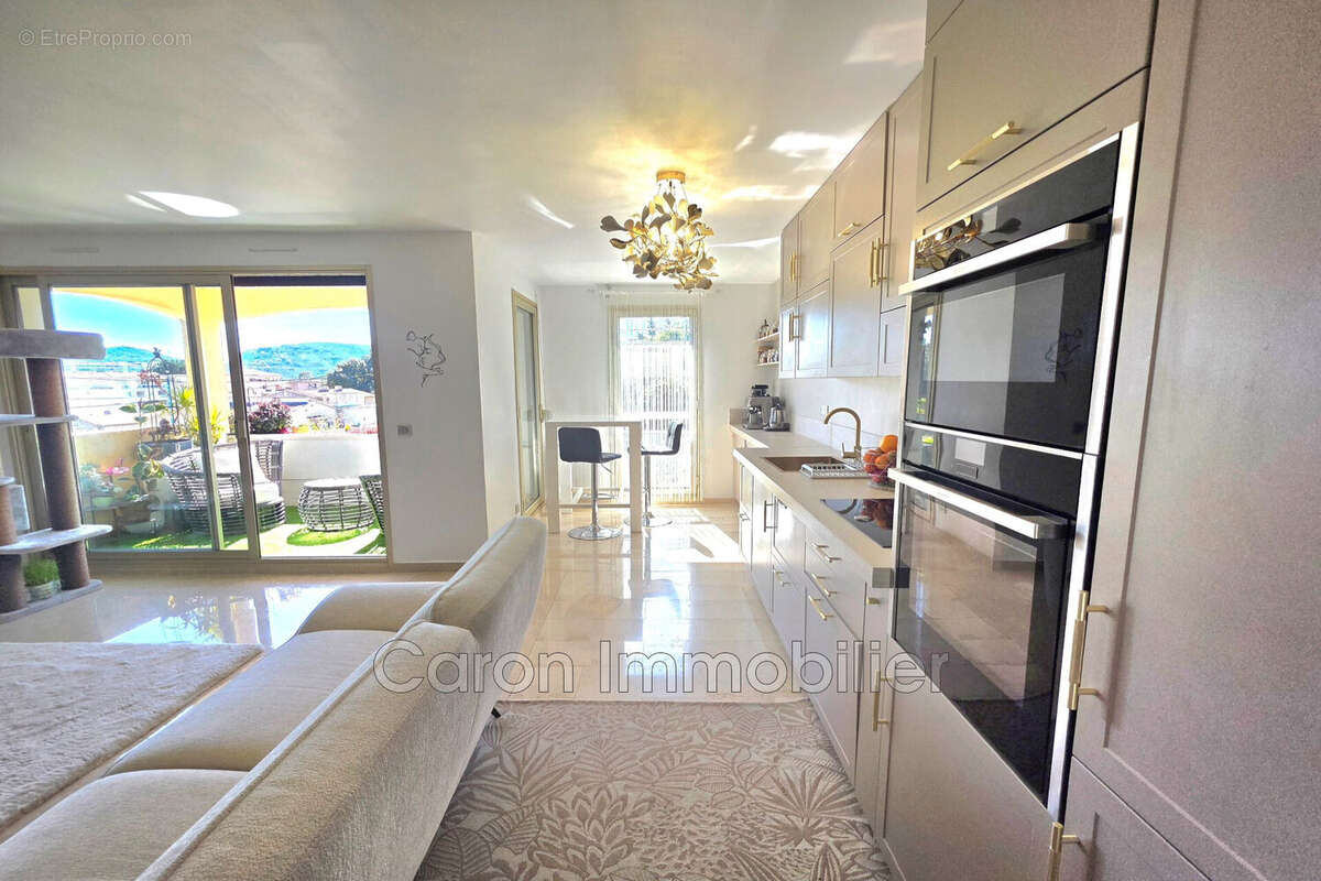 Maison à MANDELIEU-LA-NAPOULE