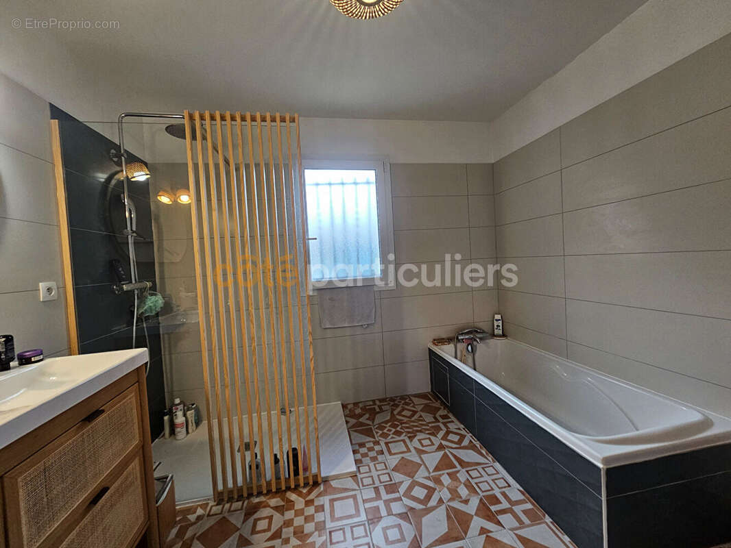 Maison à COLAYRAC-SAINT-CIRQ