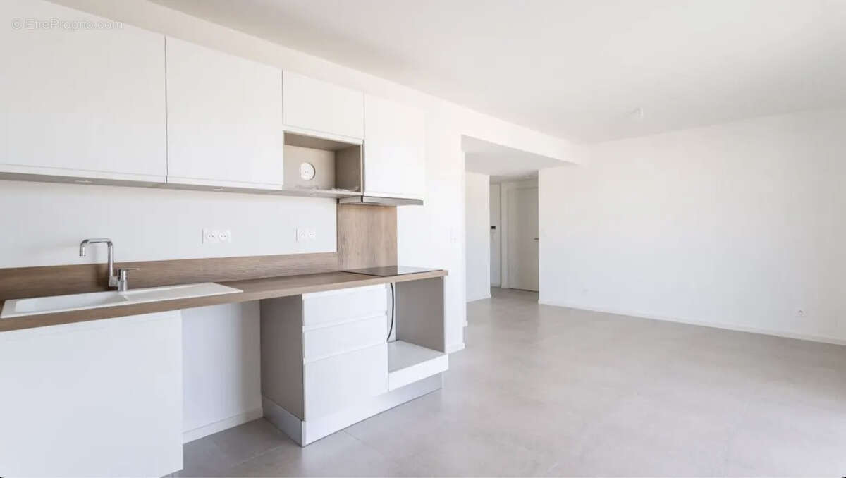 Appartement à SAUVIAN