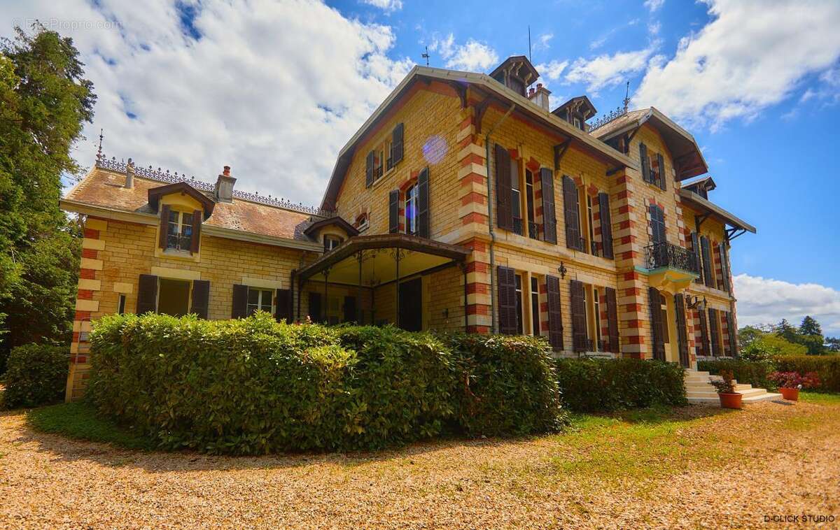 Maison à ASNANS-BEAUVOISIN