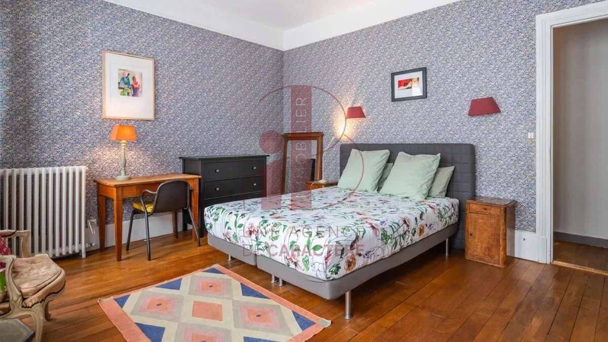 Maison à FONTAINEBLEAU